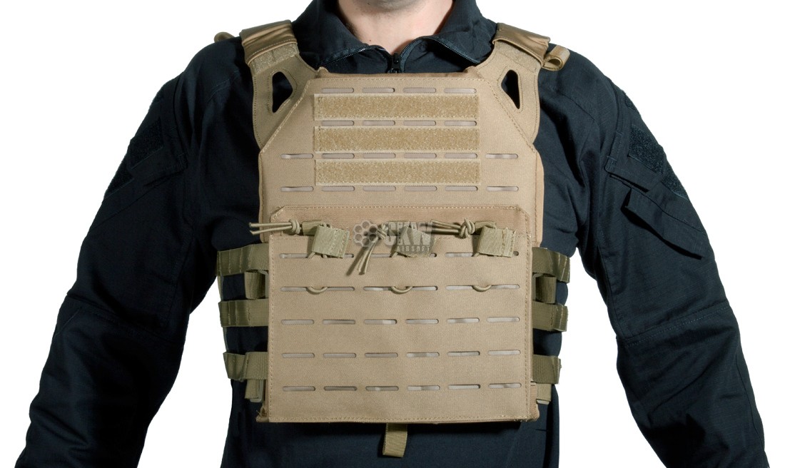 DELTA TACTICS LASER CUT TAN V18 PLATE CARRIER + 2 PLASTIC DUMMY PROTECTION PLATES