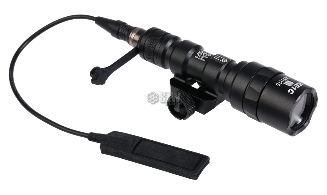 LINTERNA TÁCTICA M300AA 200 LUMENS ELEMENT