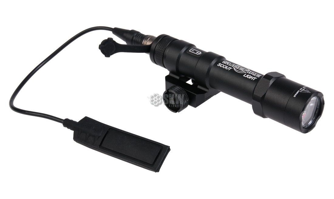 LINTERNA TÁCTICA M600B 470 LUMENS ELEMENT