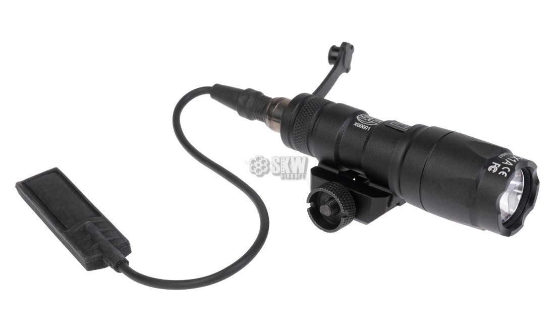 LINTERNA TÁCTICA M300 350 LUMENS ELEMENT